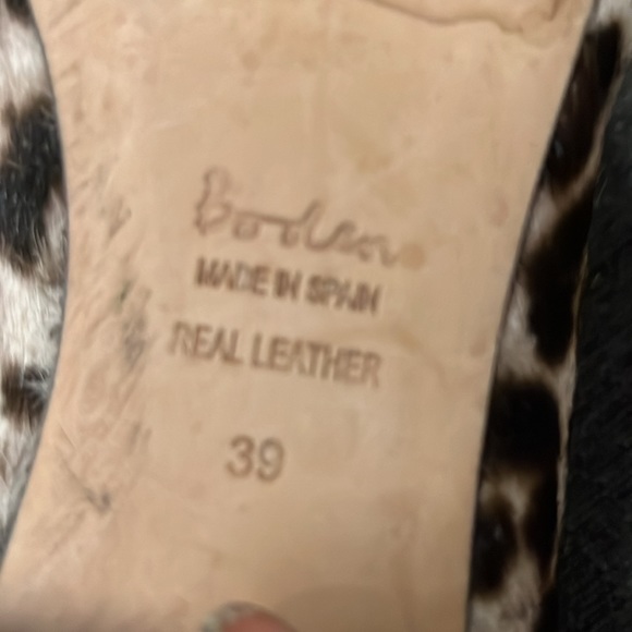 Boden Calf Hair Animal Print Booties/and shoe bag - Picture 9 of 9